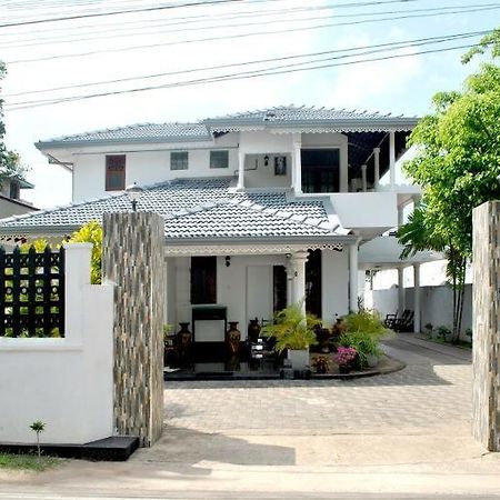 Asian Villa ネゴンボ エクステリア 写真