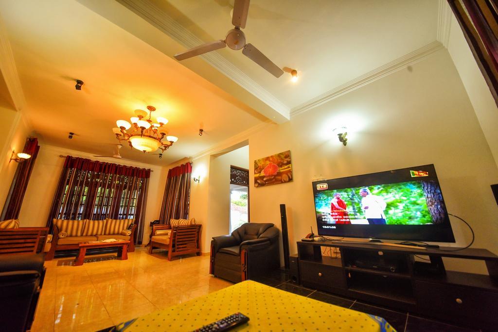 Asian Villa ネゴンボ エクステリア 写真