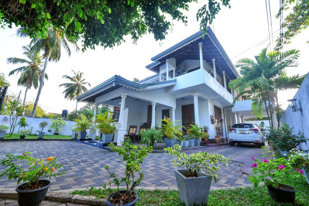 Asian Villa ネゴンボ エクステリア 写真