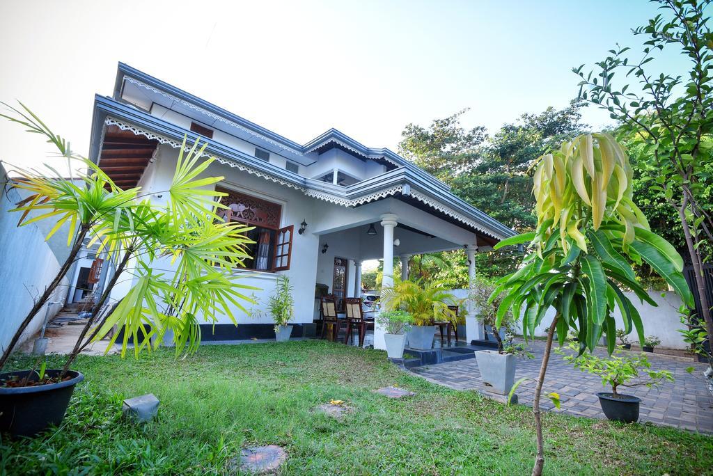 Asian Villa ネゴンボ エクステリア 写真